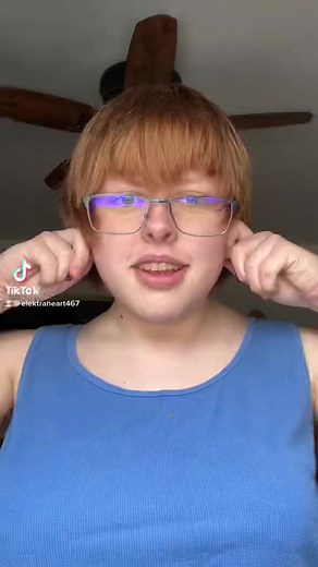 Showcasing Stylish Black Dangling Earrings