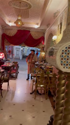 Vidéos de Hôtel Mozart (@hotelmozartgrandplace) avec son original - Hôtel Mozart