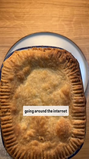 Jerome on Instagram: "#Ad - Pie, Mash and liquor (full recipe in comments) After watching Adam Richman Eats Football (Mondays at 10pm on Food Network), where Adam travels to football stadiums around the UK trying the best scran on offer, I was inspired to make this traditional cockney dish of pie, mash and liquor. It’s so, so comforting, absolutely delicious and really not as hard to make as you might think. You might think two types of pastry is a lot, but it makes a huge difference, the suet p