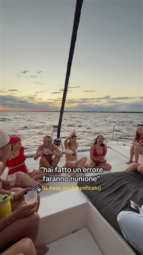 chissà di cosa parlavamo 🤡