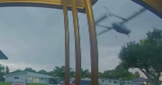 Plane crash in Pembroke Pines neighborhood caught on camera