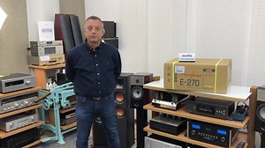 *** GRANDI NOVITA'! ACCUPHASE E-270 *** Abbiamo appena aggiunto a catalogo un ampli che sono sicuro piacerà a tanti: Accuphase E-270! Oltre a questo, sempre tante novità in pronta consegna in negozio: MCINTOSH MA5200, MA252, MA7900 GOLD, KLIPSCH R620F, R820F, FORTE', TANNOY STIRLING, MONITOR AUDIO SILVER 500, SILVER 200, BRONZE 6 e tanto tanto altro! www.audiocostruzioni.com Ecco le caratteristiche dell' E-270: AMPLIFICATORE INTEGRATO STEREOFONICO BILANCIATO A STATO SOLIDO - POTENZA PER CANALE 9