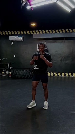 How to Weave and Hook to Improve Your Flow in Boxing