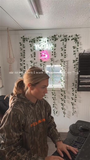 Multitasking Queen 👑 #StepGoal #GirlBoss | girl boss