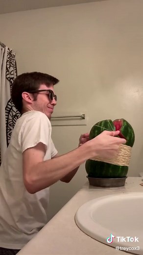 This took way too long to make... don’t let it be a waste of my time😂 #fyp #foryou #watermelon #explosion #foodfam vid idea: @dakidd_hilarious