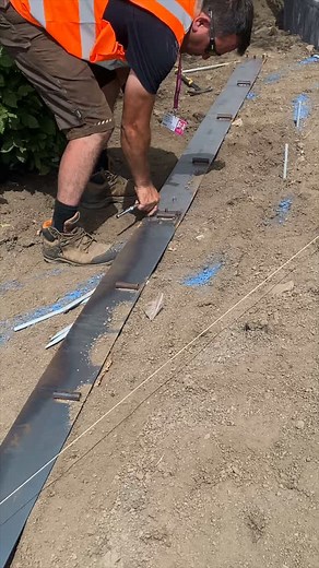 Award Winning show gardens take their prizes home because they pay attention to detail, and don’t miss out on structure 💪 Keep your steel edging neat and strong with CORE DATUM EDGE 🚀 | CORE Landscape Products