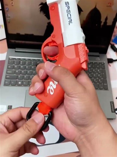 How can any boy refuse this cool shell-ejection toy gun? You can play with it all day long anywh