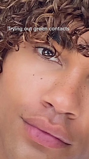 Exploring Green Contact Lenses for Unique Looks