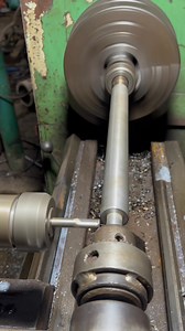 Smart latheman #mechanicalengineering #machinist #engineering #lathemachine #lathework #technology | Hamdani Pasaribu