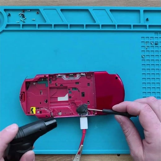 So whats happening here 👀 #psp #diyprojects #nostalgiaplaystation