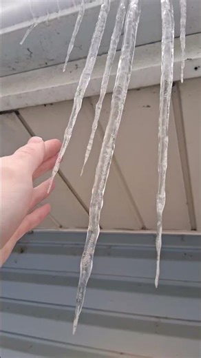 When I'm making icicles fall#christmas #funny