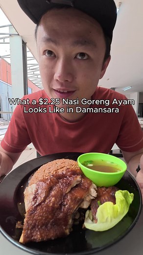 I am surprised to find a world class chicken fried rice (nasi goreng ayam) in my neighborhood for just $2 (RM8), and the abang is super passionate and friendly. #creatorsearchinsights