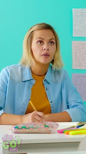 HOW TO SNEAK CANDIES IN SCHOOL GLUE! #Shorts