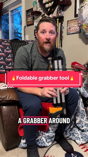 Foldable Grabber Tool for Effortless Retrieval