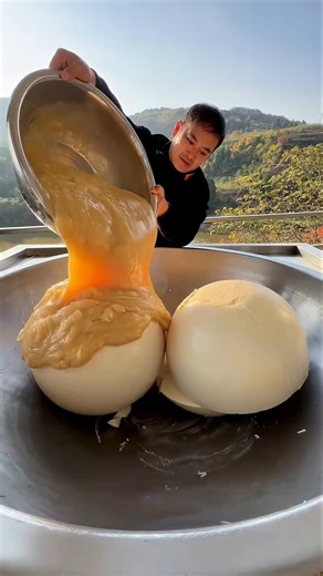 The secret flavor no one tells you about! 🫵🍜#ChineseCooking #SichuanCuisine #FoodSecrets