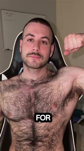 attractive Gamer hairy 😉🥵🤤 #musclebuliding #strengthtraining #musclebuliding #motivation #bear