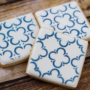 How to use Stencils - When you don't have an Airbrush!