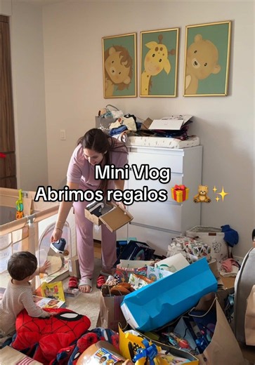 Mini Vlog: Abrimos Regalos de mi Bebé de Primer Año 🎁✨