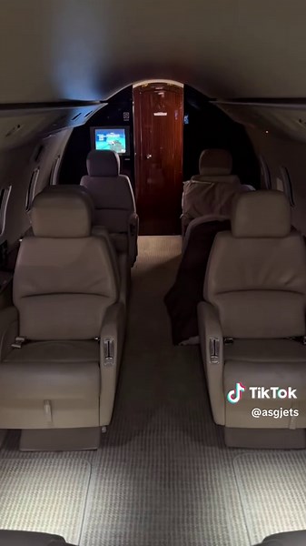 Exploring Private Jet Charter Options for Travel