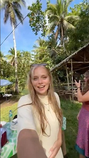 Filipino Boodle Fight in Siargao is UNREAL! 🍌🌴🔥#BoodleFight #FilipinoFood #Siargao