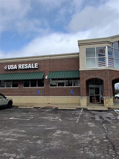 Thrifting Adventures at USA Resale in Missouri