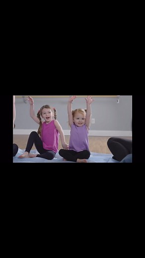 We are so excited to bring back one of our favorite programs, Rainbowdance, for our youngest students ages 12m-3yrs! Join us for a 4-week session on Wednesday’s at 9:30am from November 12-December 3! | The Foundations Center