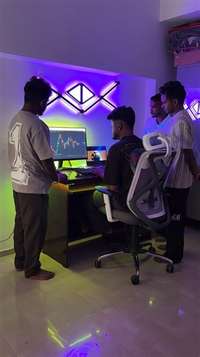 Saket_Fx on Instagram: "Day in life of a 4 full time traders whole day with full focus and dedication work eat sleep trade repeat . . #investing #trading #forex #stockmarket #crypto #forexlife #forexlifestyle #forextrader #trader #propfirm"