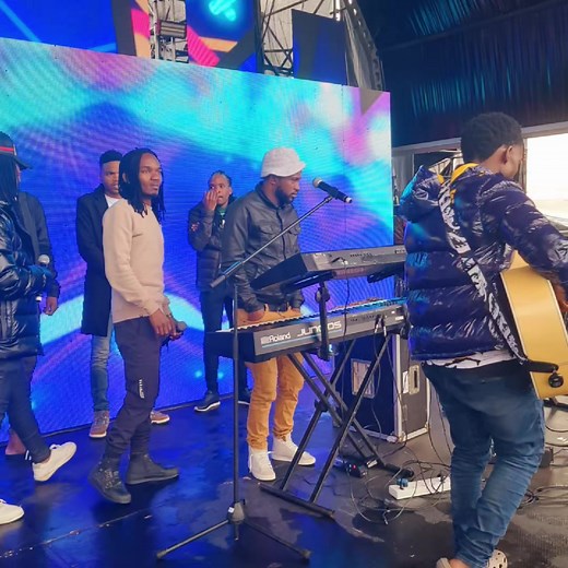SMS cover: uMgqumeni live soundcheck performance