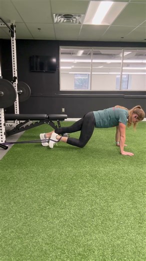 Banded plank march with pull-up band