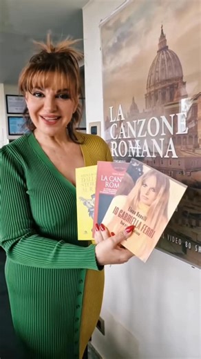 Elena Bonelli on Instagram: "Il 6 gennaio, l’Epifania! Altro che cioccolatini e champagne… Quest’anno nella calza della Befana mettici un po’ de canzone romana 📚 I miei libri sono il regalo perfetto per chi ama Roma, la musica e le storie che se cantano col cuore. La Befana approva. E pure Roma 😉 Vi lascio i link per poterli acquistare ⬇️ https://www.lafeltrinelli.it/algolia-search?ts=as&query=Elena bonelli&query_seo=Elena bonelli&qs=true https://amzn.eu/d/eKoBYdC https://www.mondadoristore.it