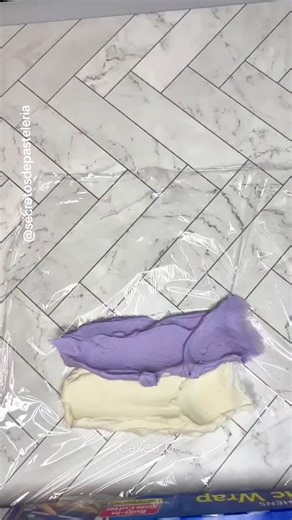 Clases gratis | Pastelería CREATIVA on Instagram: "🧐Mira este truco tan fácil🧁 #eeuu #cursoonlinedepasteleria #parati #reposteriacreativa #reposteria"