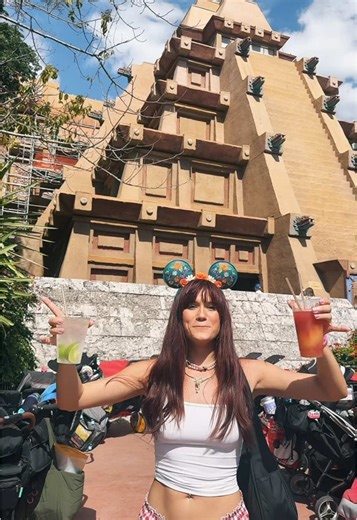DRINKING AROUND THE WORLD!!!! #disneyworld #drinkingaroundtheworld #Epcot