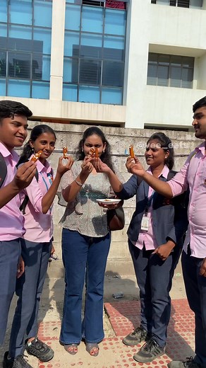 Mr Bullet Cart🏍️5 Block, 2nd Stage, Naagarabhaavi, Bengaluru, Karnataka 560072Follow @vee_eats for more like thisVisit Mr Bullet Cart Try the verity of Mojito And Mocktail #foodblogger #foodies #foodie #budgetfriendly #budget #klecollege #nagarbhavi #nagarbhavi_bangalore #streetfood #magadiroad #bdacomplex | Vee Eats