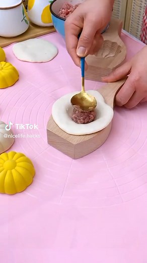 Wooden Cookie Mold: How to Use & Tips for Baking