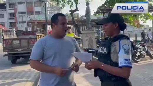 📲📷 SOCIALIZAMOS CÓMO DENUNCIAR DE FORMA SEGURA A TRAVÉS DEL CÓDIGO QR DE TU CÉDULALa #PolicíaEcuador mantiene acercamientos con la ciudadanía para informar y enseñar el uso del código QR de la cédula como una herramienta ágil y confidencial para reportar hechos delictivos. A través de estas acciones, fortalecemos la participación ciudadana y promovemos una cultura de denuncia responsable. Tu información es clave para actuar a tiempo. #ServirYProtegerConFirmeza
