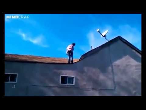 Crackhead jumps off roof (meme)