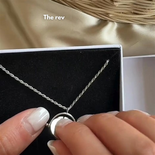 💖 Buy 3, Get 3 FREE. Add 6 to your cart and your 3 lowest-priced pieces will be deducted automatically 💖 ✨ Waterproof & tarnish-resistant ✨ Premium stainless steel ✨ Fully adjustable for the perfect fit ✨ Comes in a beautifully presented gift box 🤍 FREE Shipping on any orders £30 🤍 60 Day money-back guarantee 🤍 2 Year warranty | Soul Analyse