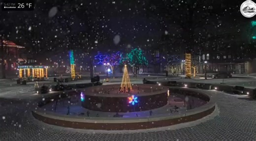 It really was 65 here last night - hello from Ely Square! Live feed: cityofelyria.org | City of Elyria, Ohio