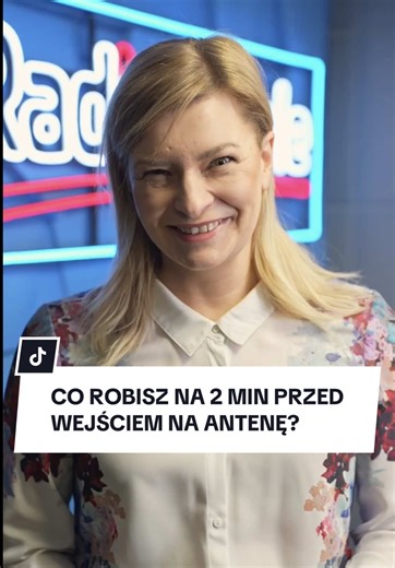 🎙️⏱️ 2 minuty do wejścia na antenę… a u nas? 😄🔥 Zajrzyj za kulisy i zobacz, co dzieje się tuż przed tym, jak włączamy mikrofony. 🎧 #radioopole #dzieńradia #zakulisami #radio