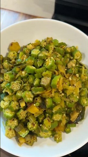 Kerala style okra stir-fry! Perfect with steamed rice and your favorite curry! #vegetarianrecipies