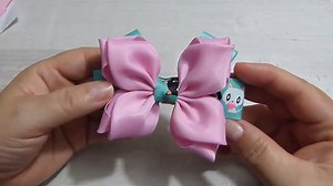 60K views · 392 reactions | elabore un moño de lazadas dobles, tamaño pequeño para broches o pinzas del cabello #moño #manualidades #moñoshechosamano #moñosparaelcabello #moñoshechosconamor #moños #monos | Mr. PawHeart | Facebook