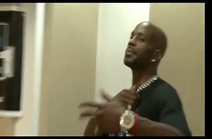DMX sings "Rudolph the Red-Nosed Reindeer".