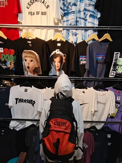 Siraman Baru #salatigathriftcenter #jaketbuluangsa #jaketoutdoor #kaosbranded #jaketparasut