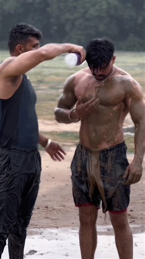 🤼Baarish mein kiya full Body workout#youtubeshorts #shotsvideo ￼