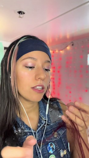 pleaseeeee please let me I swear its not weird #asmr #asmrobsessed #obsessedgirl #playingwithyourhair #asmrroleplay