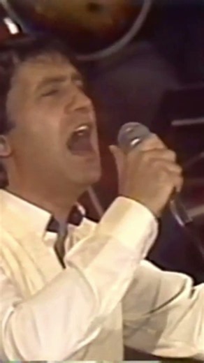 🇬🇷 🎶 Αθήνα ( Ορφέα 1983 ) Γιώργος Νταλάρας / Athina - George Dalaras ♪♫•*¨*•.¸❤