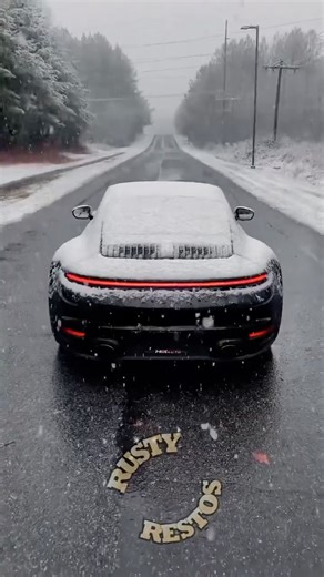 Porsche Traction Management (PTM) Engaged 🏁