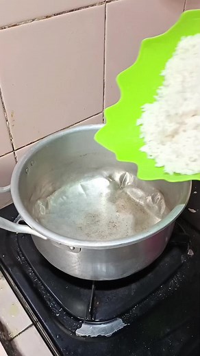 Bubur Ayam: Resep dan Kegiatan Sehari-hari