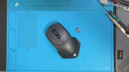 外星人AW610m游戏鼠标拆解维修更换传感器视频解决鼠标指针不移动，指针抖动的问题。