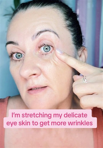 When it comes to face sculpting massage it is always muscle work!!! Face sculpting massage works on muscle layer to release muscle tension that contracts muscles causing premature wrinkle development. Always anchor your fingers on one side and work through the muscles without dragging your skin. #facesculptingmassage #facemassage #facemassagetraining #crowsfeetbegone #eyewrinklesolution